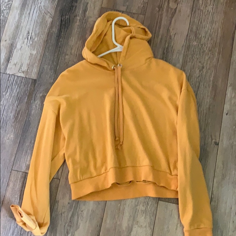 H&M cropped sweatshirt